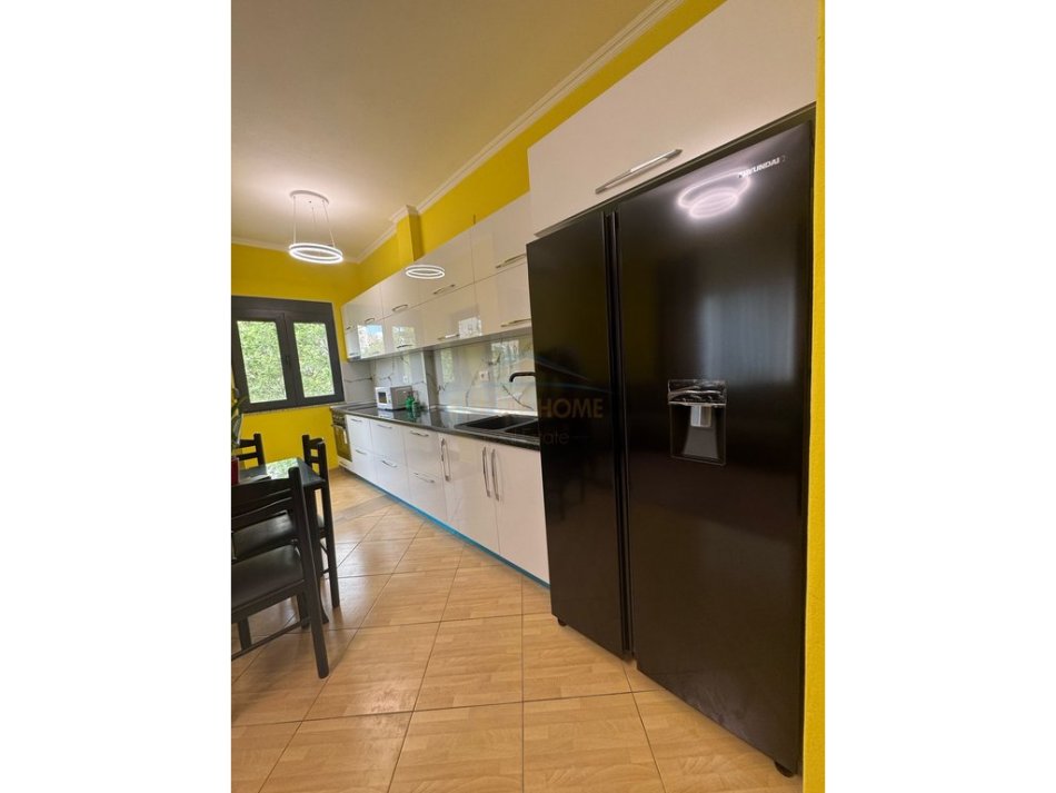 Tirane, jepet me qera apartament 1+1 Kati 3, 95 m² 600 € (Don Bosko)