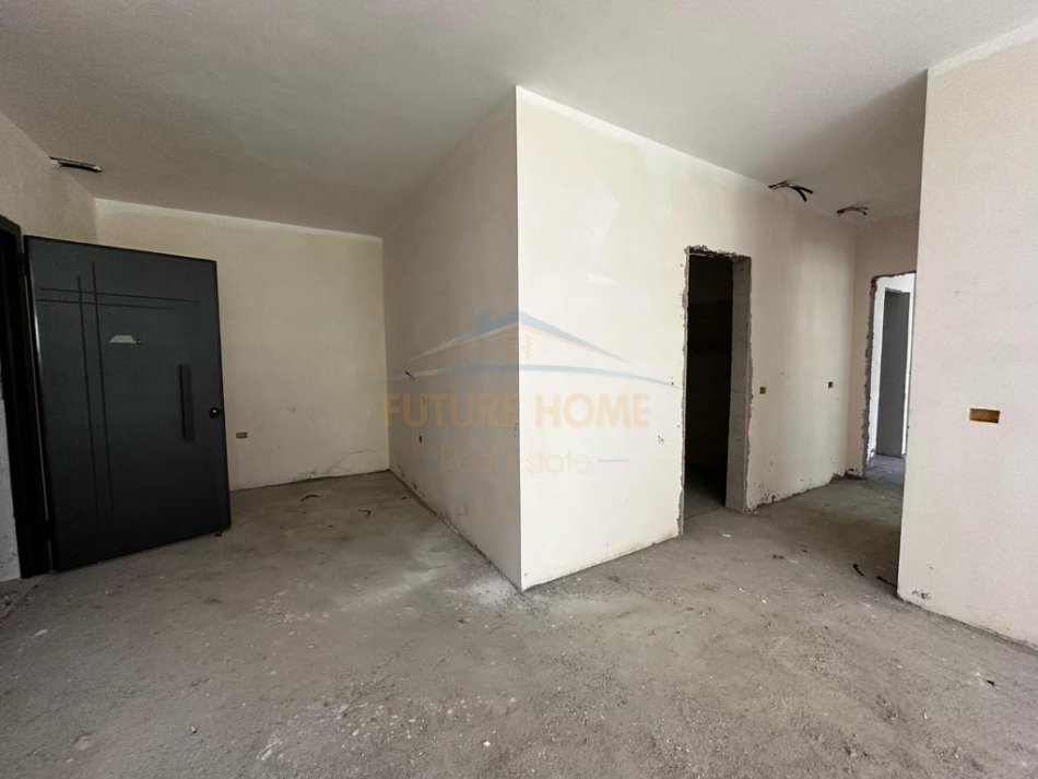 Tirane, shes apartament 2+1 Kati 5, 130 m² 221.000 € (RRUGA E ELBASANIT)