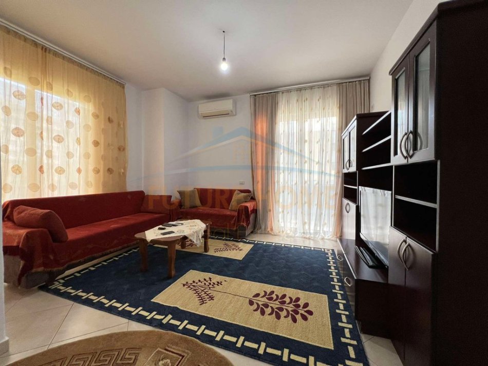 Tirane, jap me qera apartament 1+1 Kati 2, 74 m² 350 € (Unaza e Re)