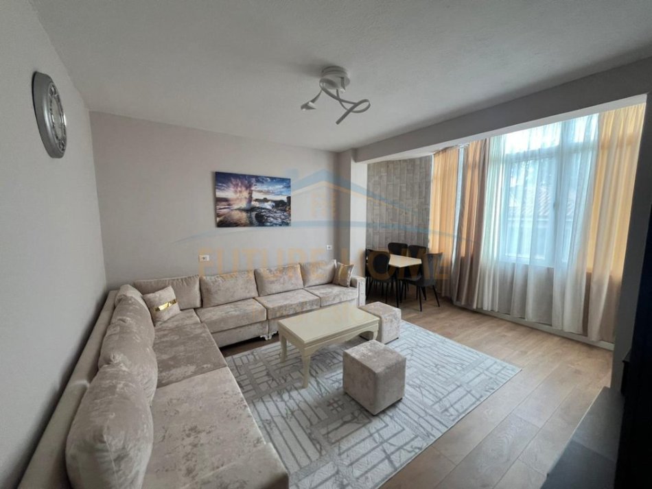 Tirane, shitet apartament 2+1 Kati 2, 90 m² 175.000 € (Rruga e Dibrës (Spitali Universitar Nënë Tereza))