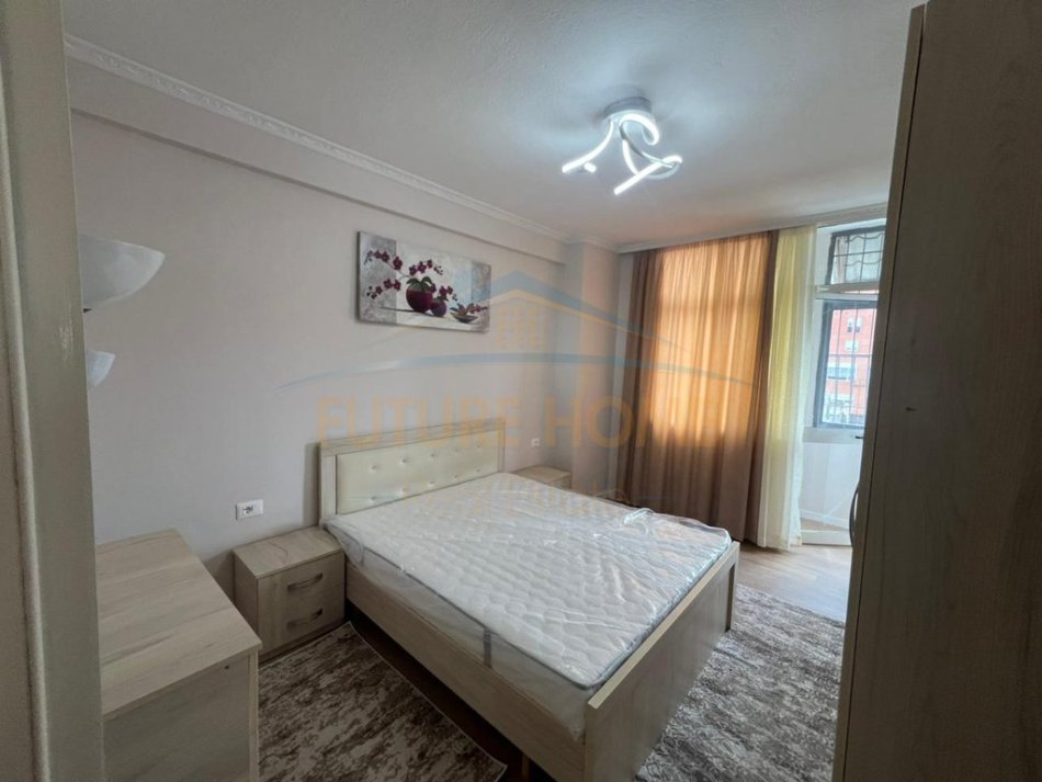 Tirane, shitet apartament 2+1 Kati 2, 90 m² 175.000 € (Rruga e Dibrës (Spitali Universitar Nënë Tereza))