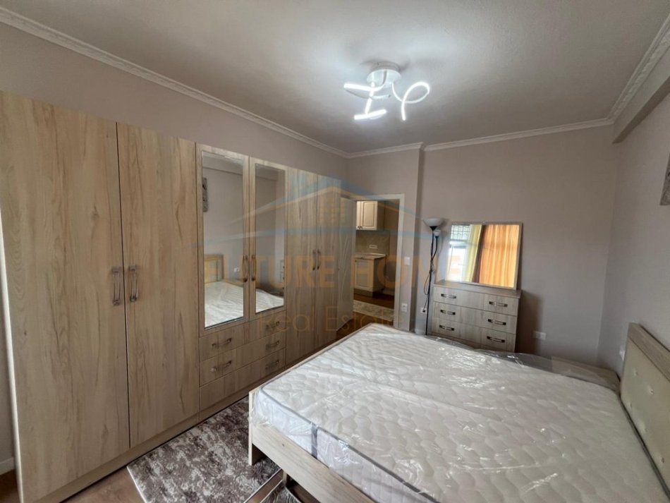 Tirane, shes apartament 2+1 Kati 2, 90 m² 180.000 € (Rruga e Dibres)