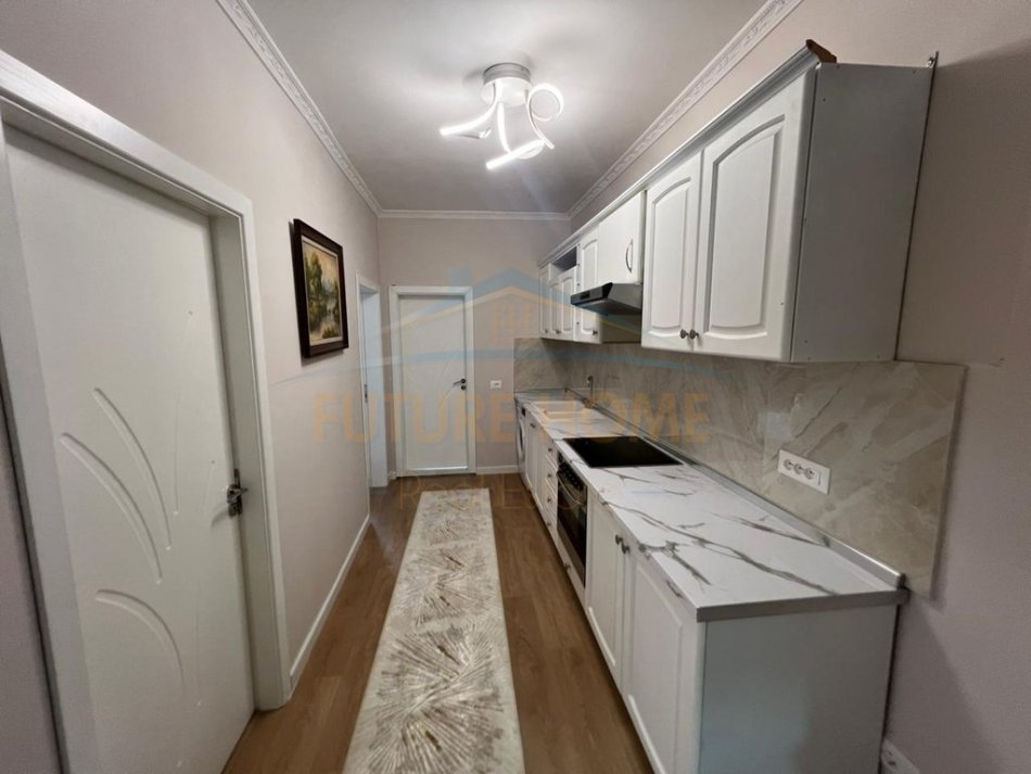 Tirane, shes apartament 2+1 Kati 2, 90 m² 180.000 € (Rruga e Dibres)
