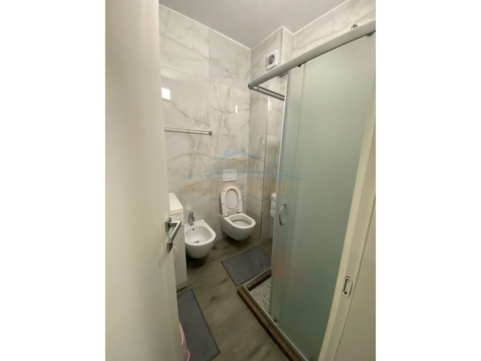 Durres, jepet me qera apartament 2+1+Ballkon Kati 1, 95 m² 550 € (Vollga)