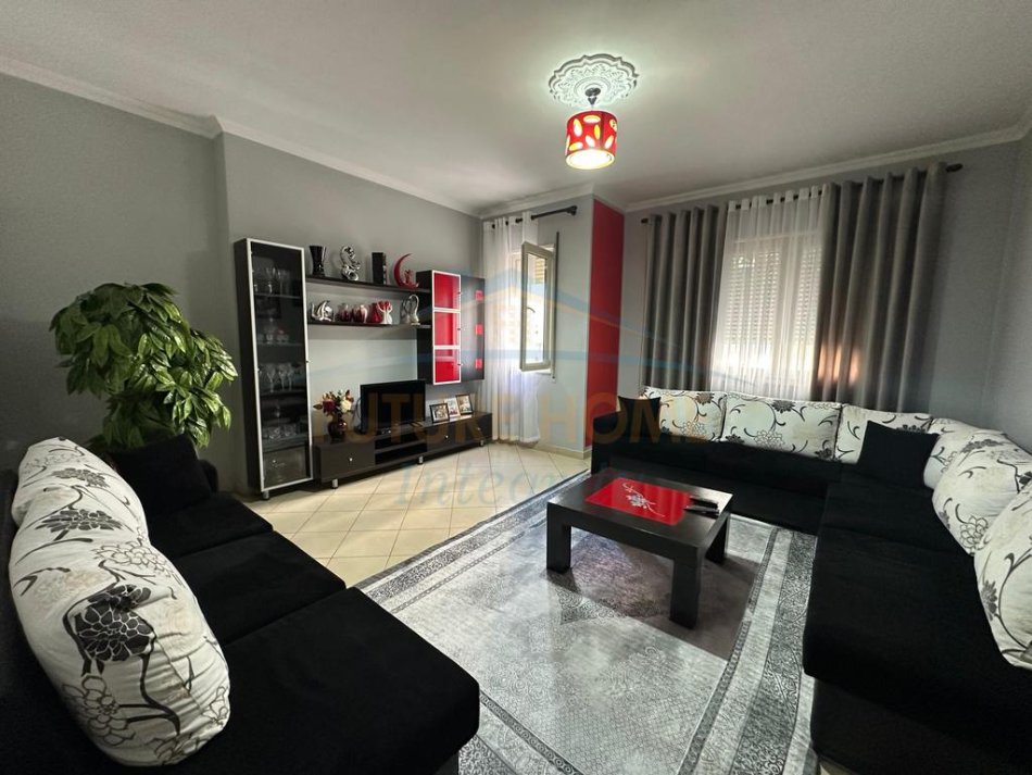 Tirane, shes apartament 3+1 Kati 1, 134 m² 120.000 € (FRESK)