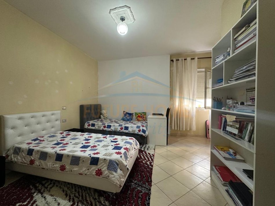 Tirane, shes apartament 3+1 Kati 1, 134 m² 120.000 € (FRESK)