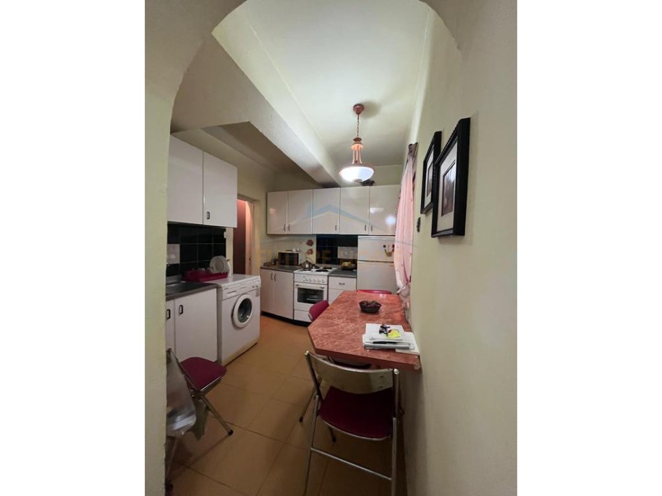 Tirane, shitet apartament 2+1 Kati 2, 82 m² 150.000 € 
