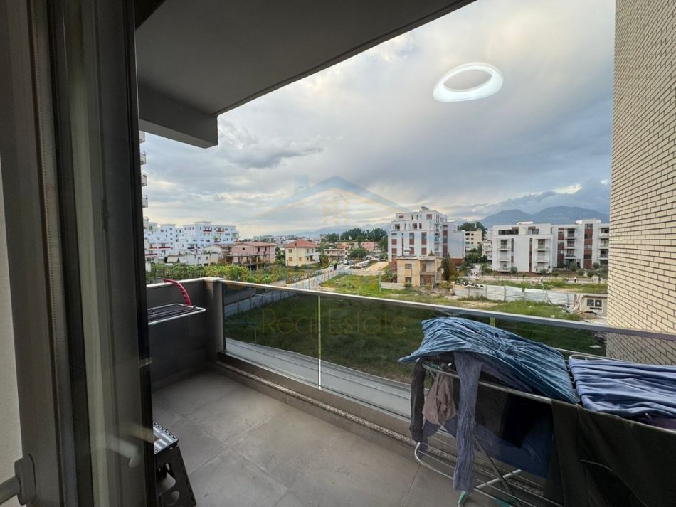 Tirane, shitet apartament 2+1 Kati 2, 100 m² 175.000 € (Unaza e re)