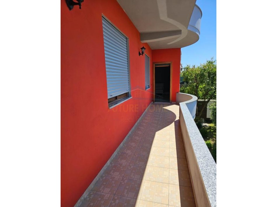 Durres, shitet Vile 3 Katshe Kati 0, 330.000 € (Arapaj)