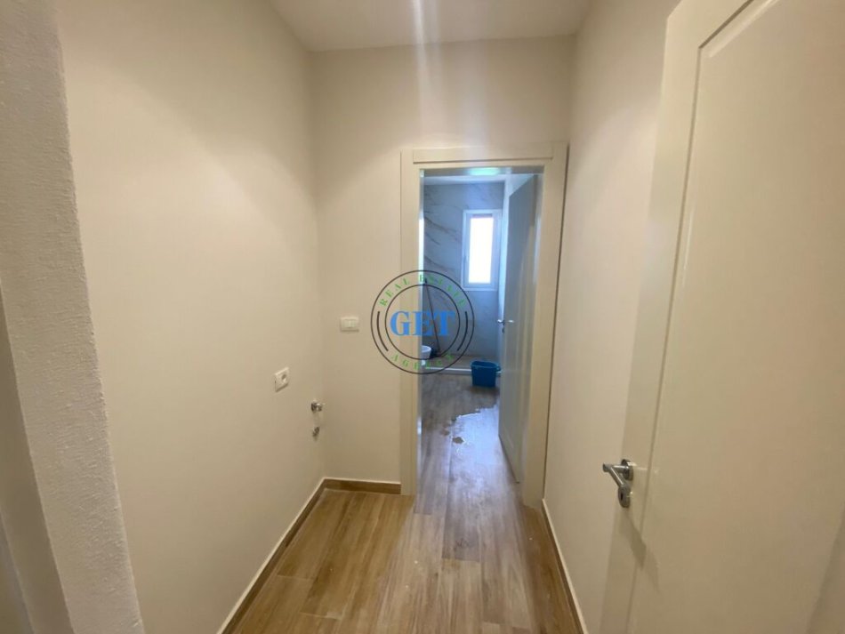 Durres, shitet apartament 2+1 Kati 4, 120 m² 65.000 € (Shkozet, Durres)