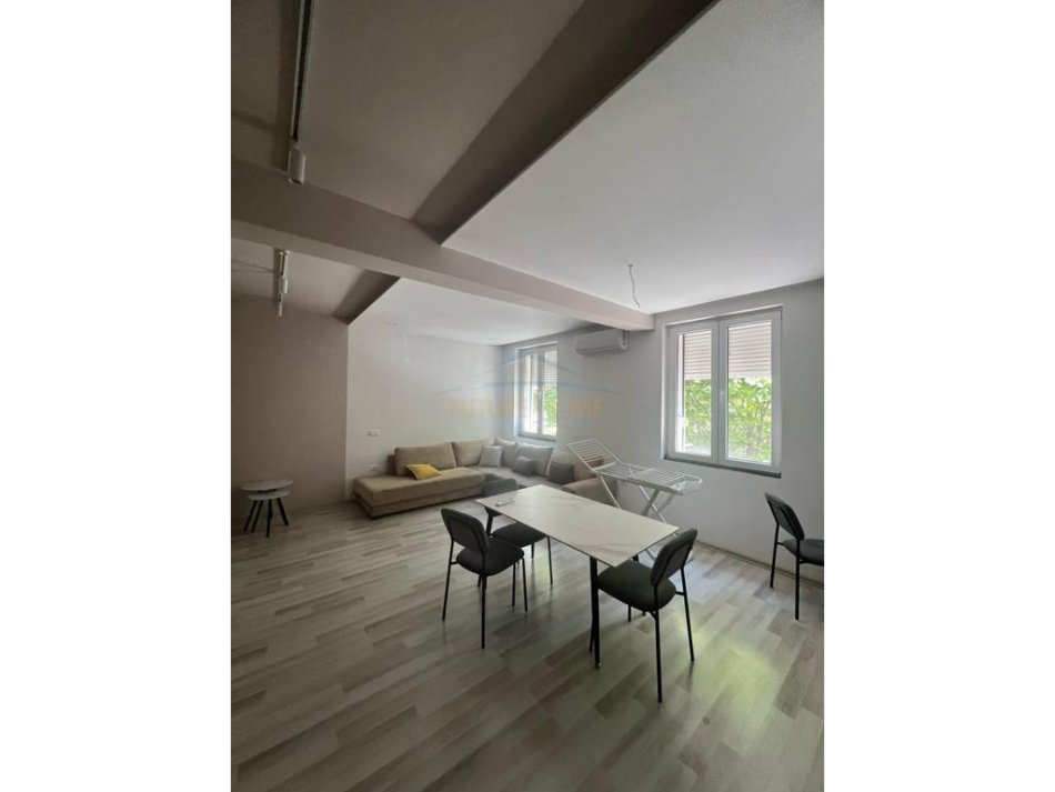 Tirane, jap me qera apartament 1+1 Kati 2, 60 m² 600 € (KOMUNA E PARISIT)