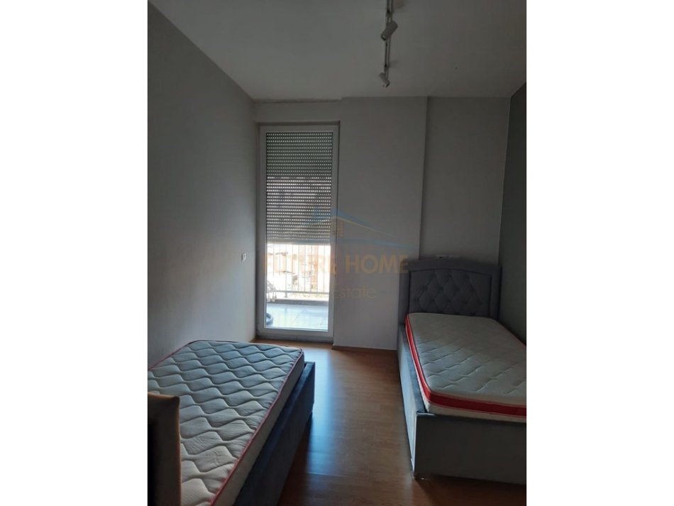 Tirane, jap me qera apartament 2+1 Kati 3, 90 m² 750 € (RRUGA E KAVAJES)