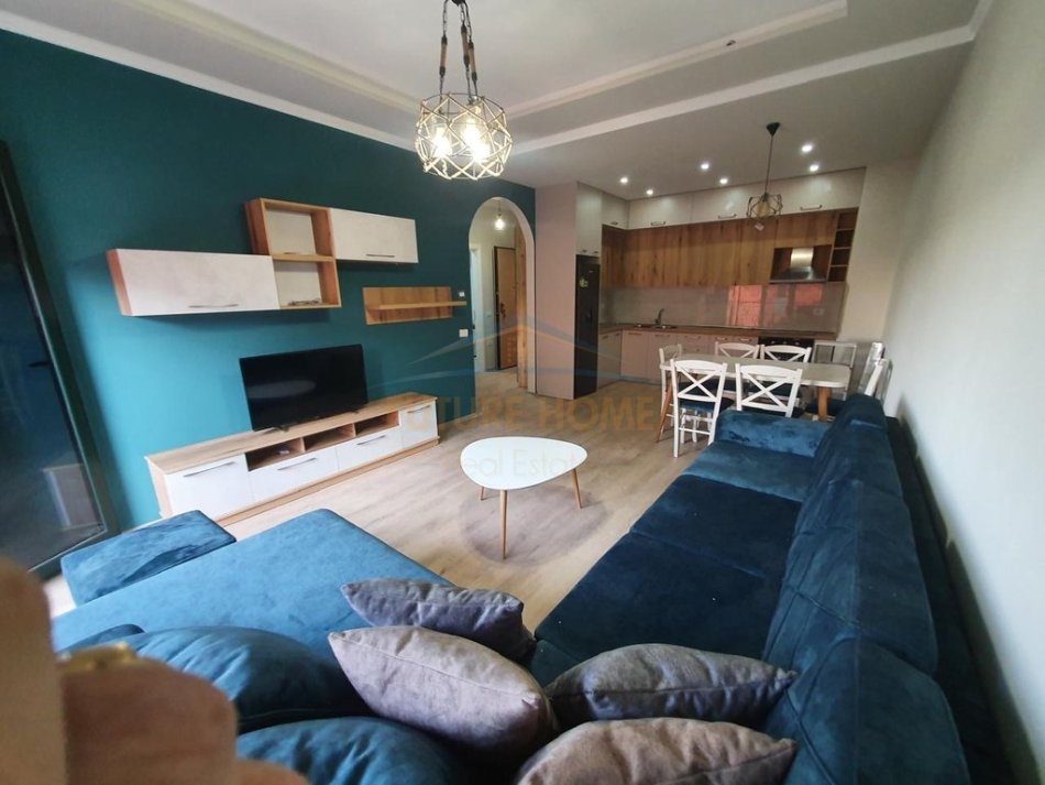 Tirane, shitet apartament 1+1 Kati 5, 71 m² 129.000 € (GREEN CITY)  DB52796
