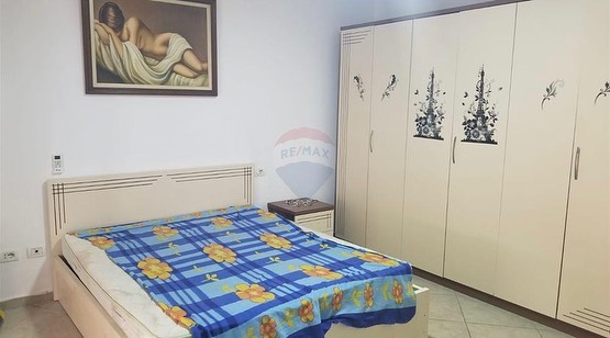 Tirane, jepet me qera apartament