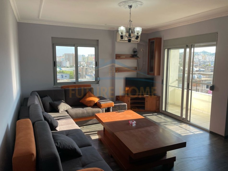 Durres, jepet me qera apartament 2+1+Aneks Kati 6, 90 m² 350 € (Lagjia 12)