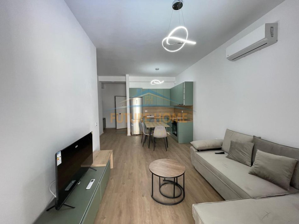 Tirane, jap me qera apartament 2+1 Kati 5, 85 m² 550 € (ALI DEMI)