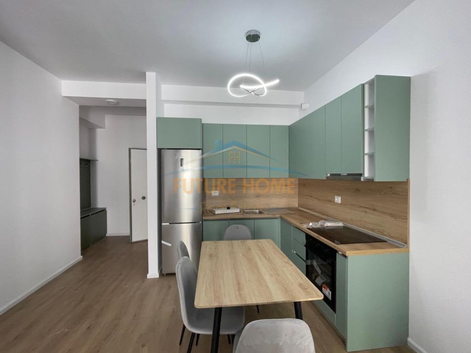 Tirane, jap me qera apartament 2+1 Kati 5, 85 m² 550 € (ALI DEMI)