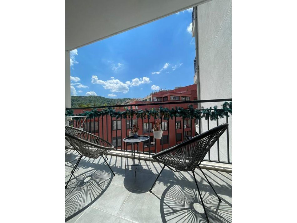 Tirane, jap me qera apartament 1+1 Kati 5, 87 m² 800 € (KODRA E DIELLIT 1)
