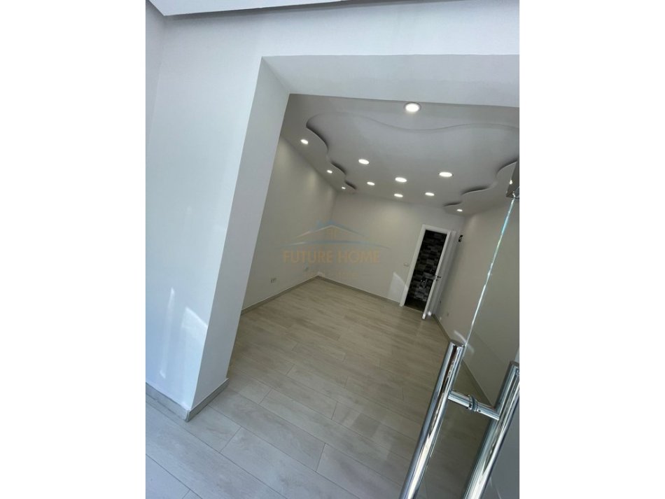 Tirane, jap me qera ambjent biznesi Kati 1, 53 m² 500 € (RRUGA MYSLYM SHYRI)