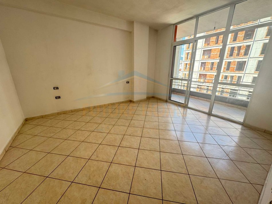 Tirane, shitet apartament 2+1 Kati 5, 117 m² 141.000 € (UNAZA RE)   UNA52909