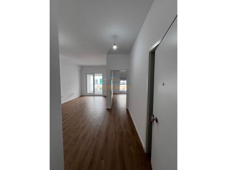 Tirane, shes apartament 1+1 Kati 5, 60 m² 100.000 € (ALIDEMI)