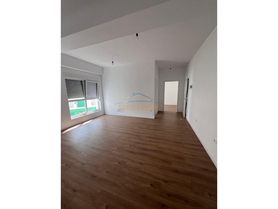 Tirane, shes apartament 1+1 Kati 5, 60 m² 100.000 € (ALIDEMI)