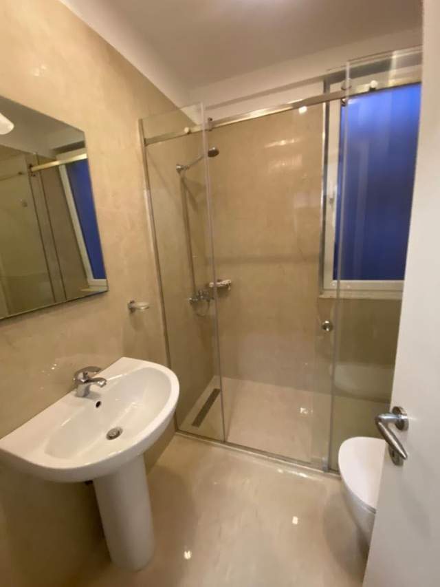 Tirane, jepet me qera apartament 2+1+BLK Kati 3, 106 m² 550 Euro (LIQENI I THATE)