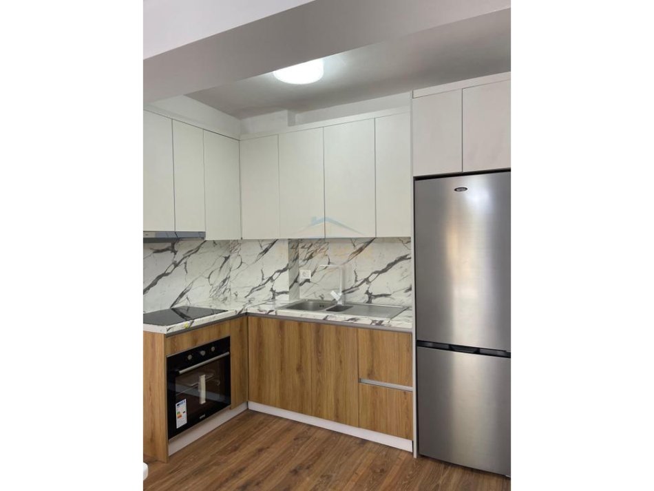 Tirane, jap me qera apartament 1+1 Kati 2, 91 m² 650 € (KODRA E DIELLIT 2)