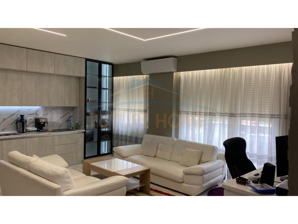 Tirane, jap me qera apartament 1+1 Kati 2, 60 m² 400 € (FRESK)