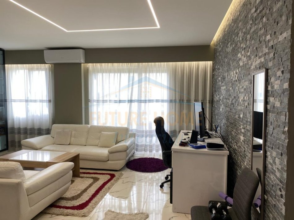 Tirane, jap me qera apartament 1+1 Kati 2, 60 m² 400 € (FRESK)
