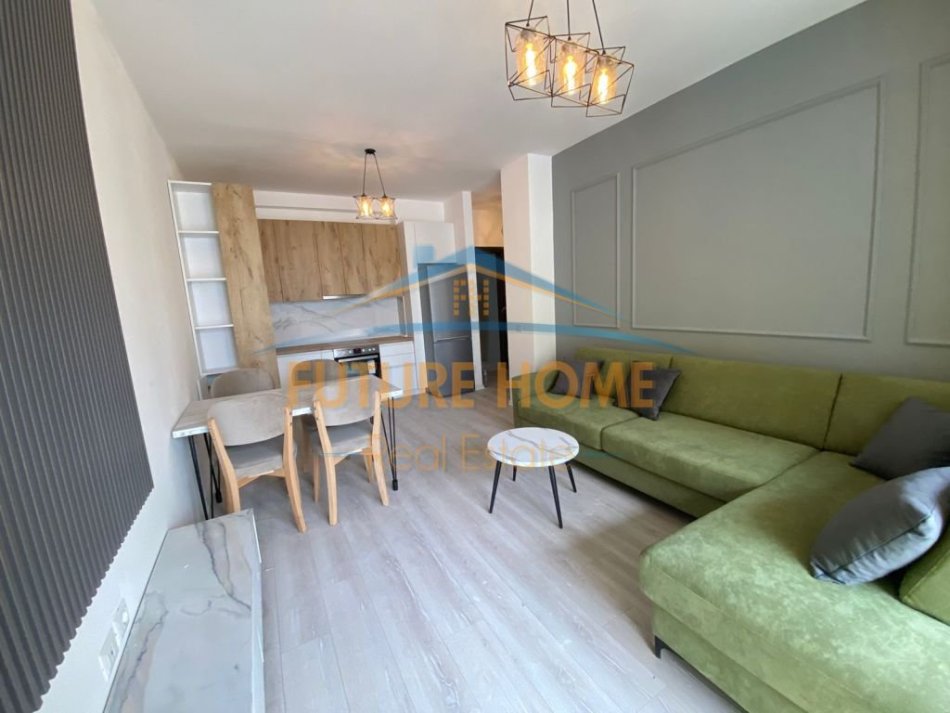 Tirane, shitet apartament 2+1 Kati 8, 132 m² (yzberisht)