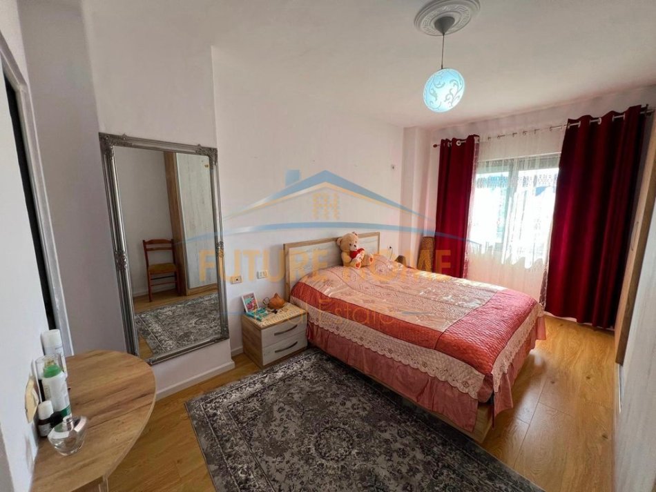 Tirane, shitet apartament 2+1 Kati 6, 88 m² 102.000 € (Rruga Kristof Kissi)