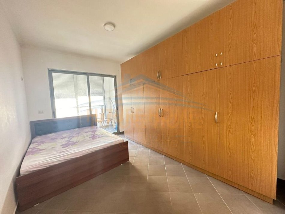 Tirane, jepet me qera apartament 1+1 Kati 3, 70 m² 350 € (ASTIR PRANE RROTONDOS) UNA53113