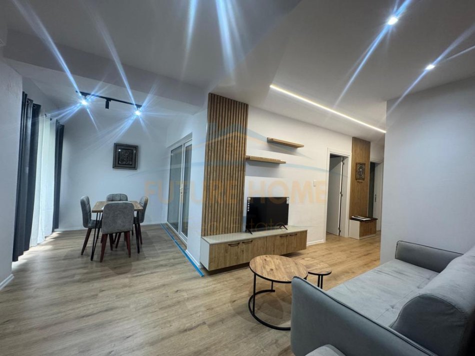 Tirane, jap me qera apartament 2+1 Kati 1, 76 m² 550 € (KODRA E DIELLIT)