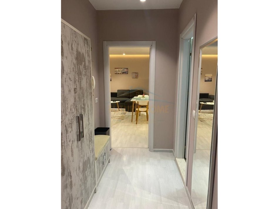Tirane, jap me qera apartament 1+1 Kati 8, 71 m² 600 € (STACIONI I TRENIT)