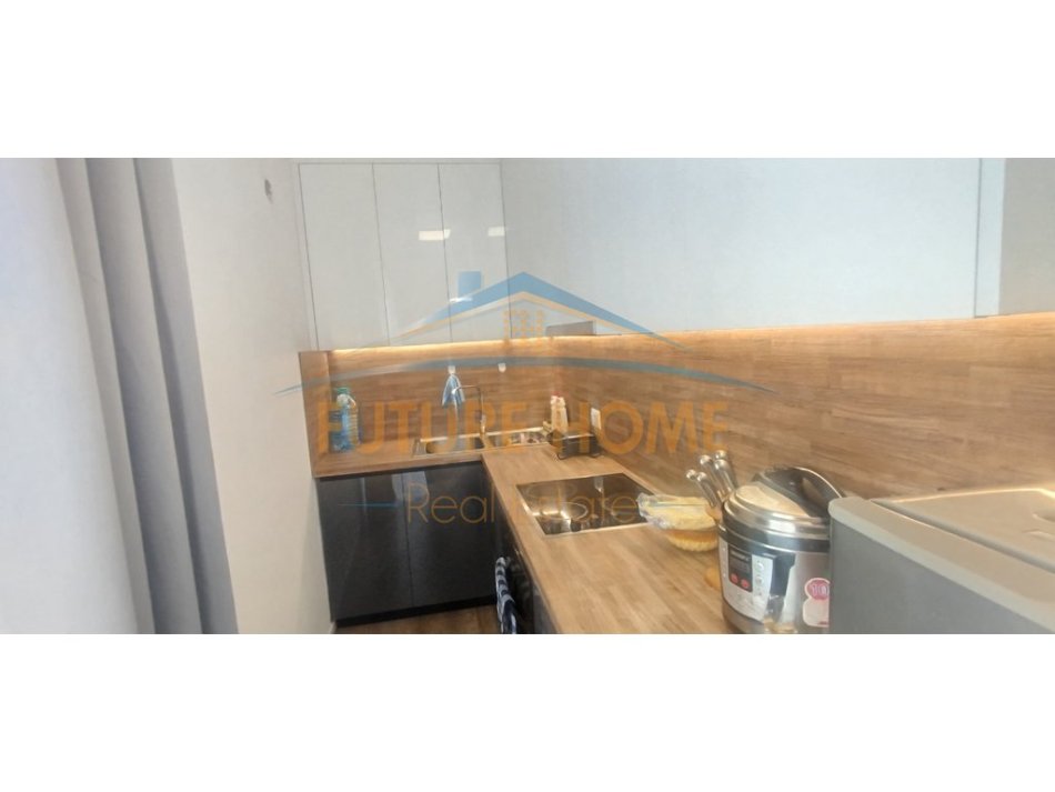 Tirane, jap me qera apartament 2+1 Kati 5, 68 m² 500 € (SELITE)