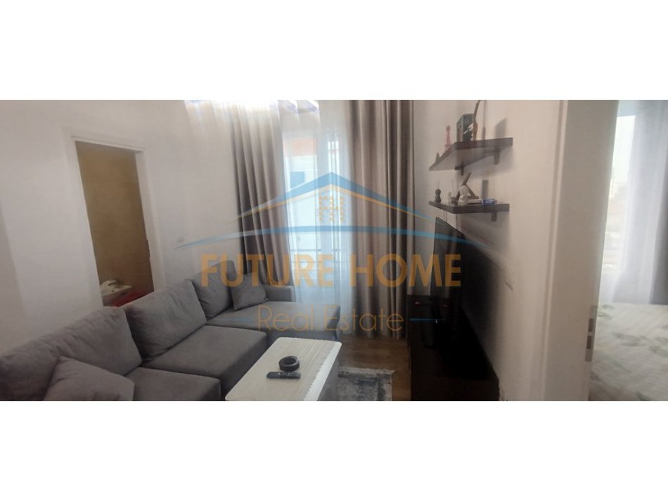 Tirane, jap me qera apartament 2+1 Kati 5, 68 m² 500 € (SELITE)
