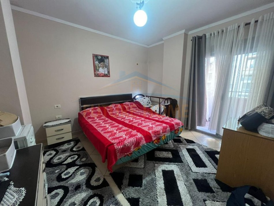 Tirane, shitet apartament 2+1 Kati 4, 94 m² 128.000 € (Rruga Alexandri i Madh)