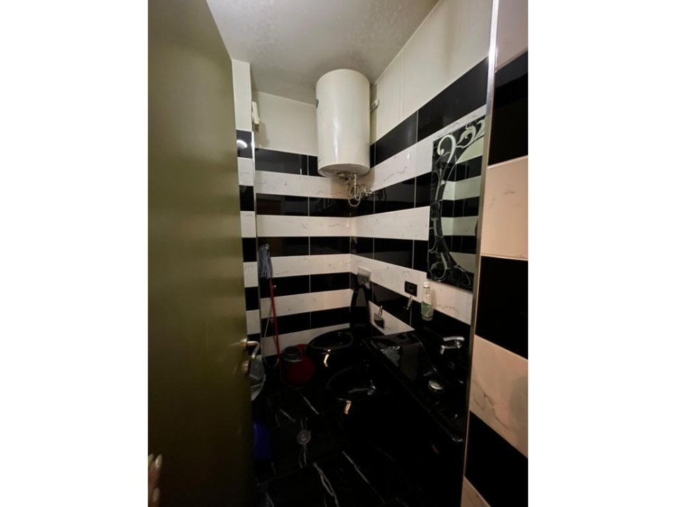 Tirane, shitet apartament 2+1 Kati 3, 101 m² 165.000 € (Rruga Kodra e Diellit)
