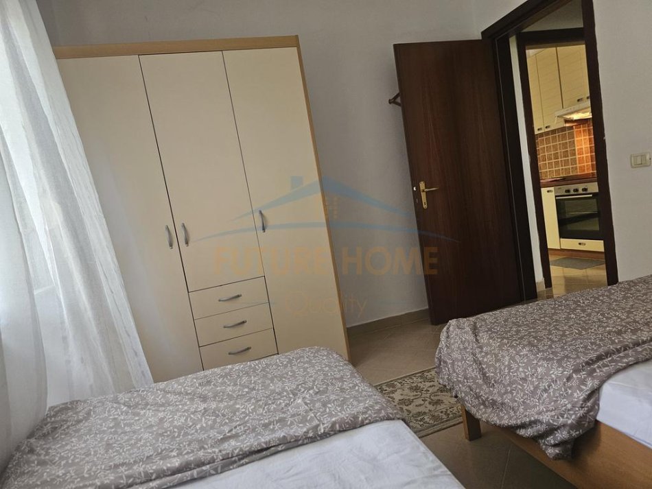 Durres, jepet me qera apartament 1+1+Ballkon Kati 1, 65 m² 320 € (Golem)