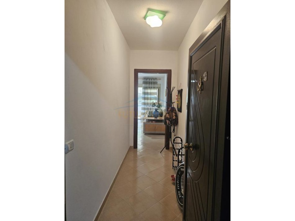 Durres, jepet me qera apartament 1+1+Aneks , 65 m² 320 € (Golem)