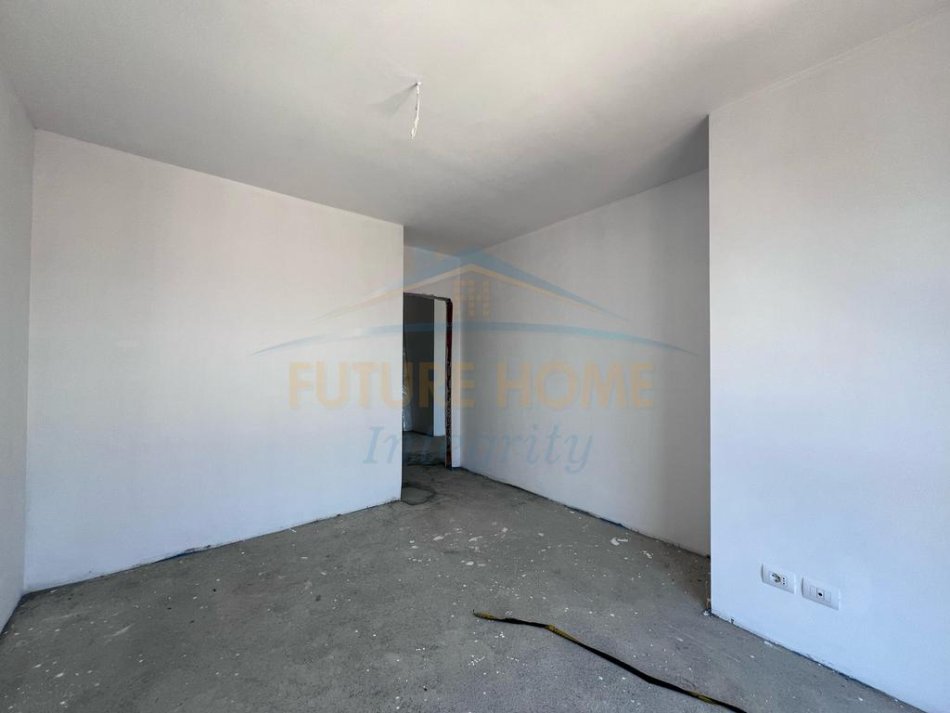 Tirane, shitet apartament 1+1 Kati 6, 65 m² 97.500 € (DOGANA)  AL40359