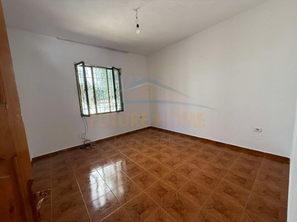 Tirane, jepet me qera apartament 2+1 Kati 1, 80 m² 320 € (UNAZA RE)  UNA53325