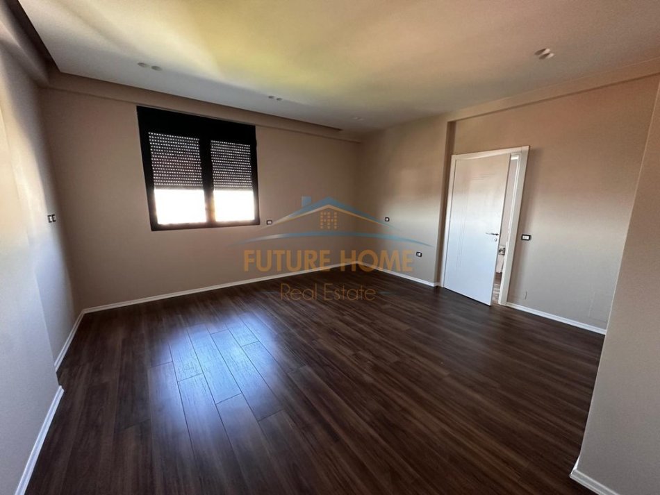 Tirane, shitet apartament 1+1+Ballkon Kati 3, 71 m² 128.000 € (selite)