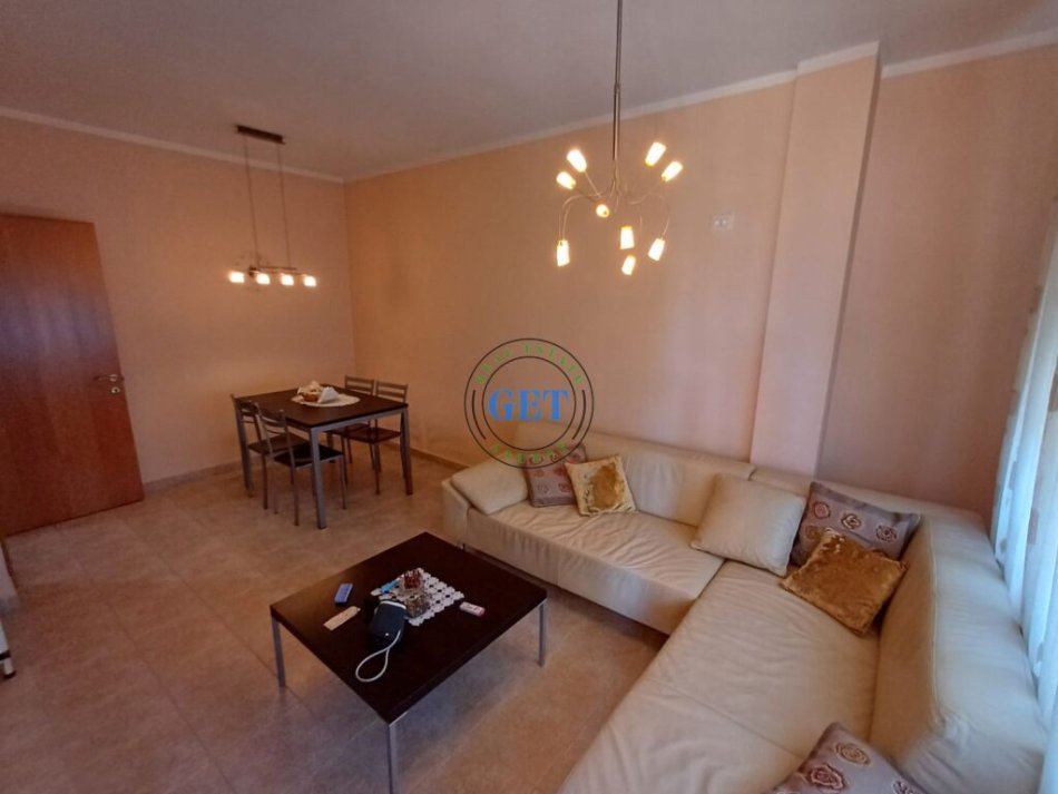 Durres, jepet me qera apartament 1+1+Ballkon Kati 4, 60 m² 300 € (Golem , Durres)