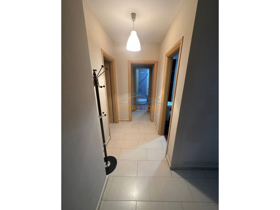 Tirane, jepet me qera apartament 2+1 Kati 3, 110 m² 490 € (Unaza e Re)