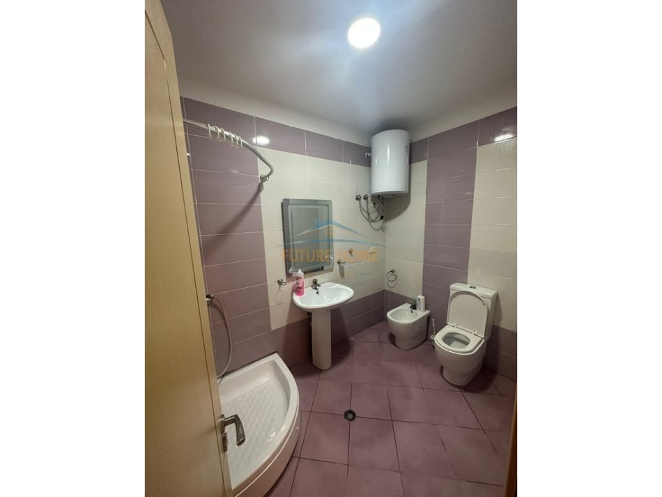Tirane, jepet me qera apartament 2+1 Kati 3, 110 m² 500 € (Unaza e Re)