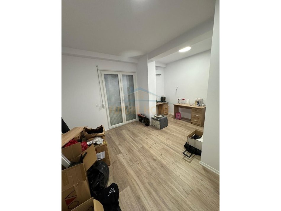 Tirane, jepet me qera apartament 2+1 Kati 0, 74 m² 600 € (Univers City,QTU)