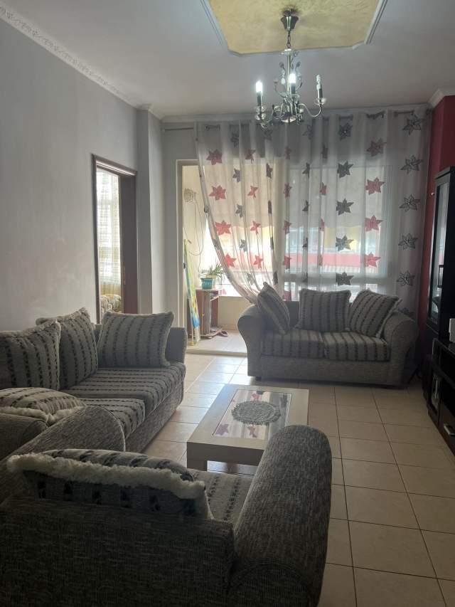 Tirane, jepet me qera apartament 2+1+BLK Kati 4, 90 m² 350 Euro (ASTIR RRUGA LONI LIGORI)