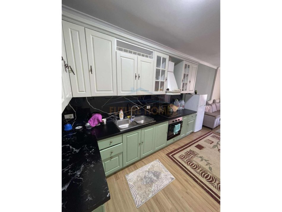 Tirane, shitet apartament 1+1 Kati 1, 77 m² 85.000 € (misto mame)